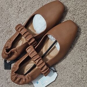 Brown Faux Leather Ballet Flats NWT SIZE 6 $15 MINIMUM PURCHASE REQUIRED